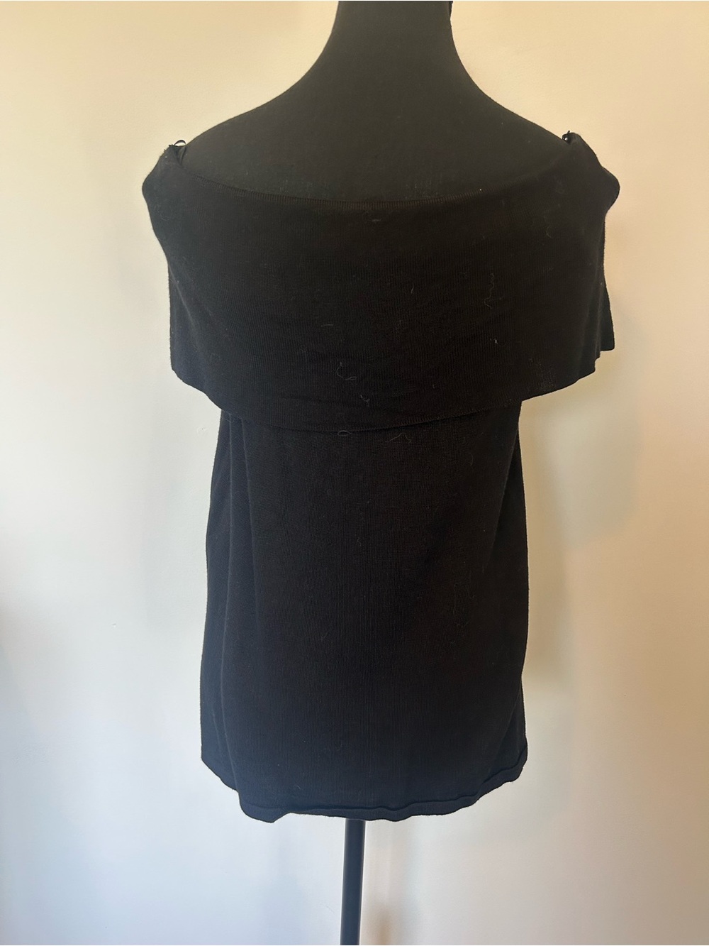 Vince Camuto Black Off-Shoulder Tunic Top